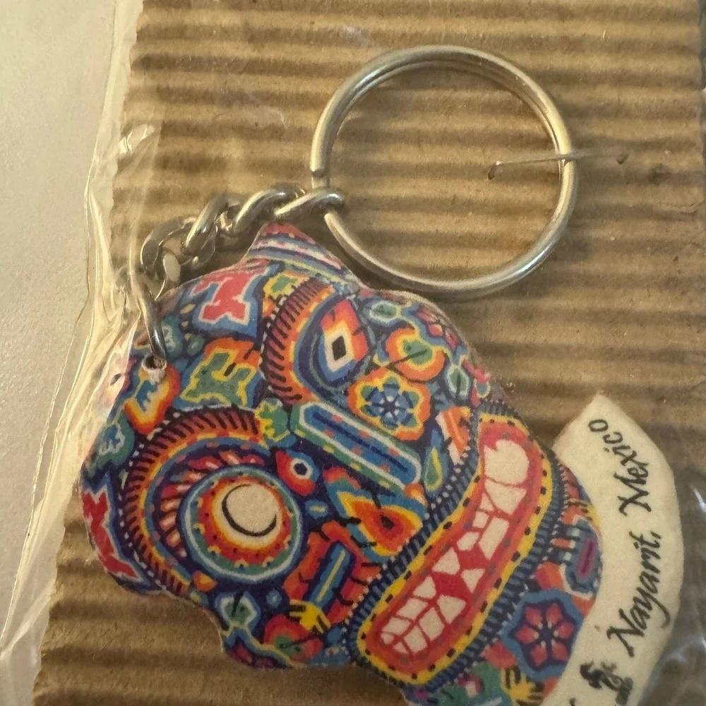 Arte Huichol Sugar Skull Keychain Colorful Mexico‎ Folk Art Keyring